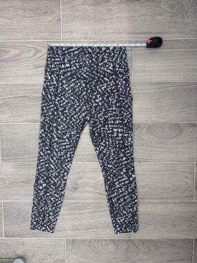 lululemon athletica Align Black & White Printed High-Rise Leggings size 8